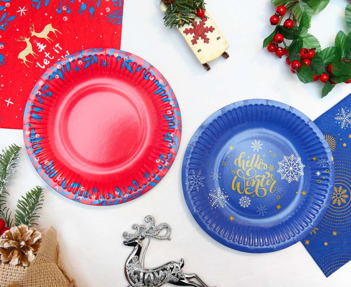 Paper plates Joy, Let It Snow, red, 18 cm/ 6 pcs. EOL
